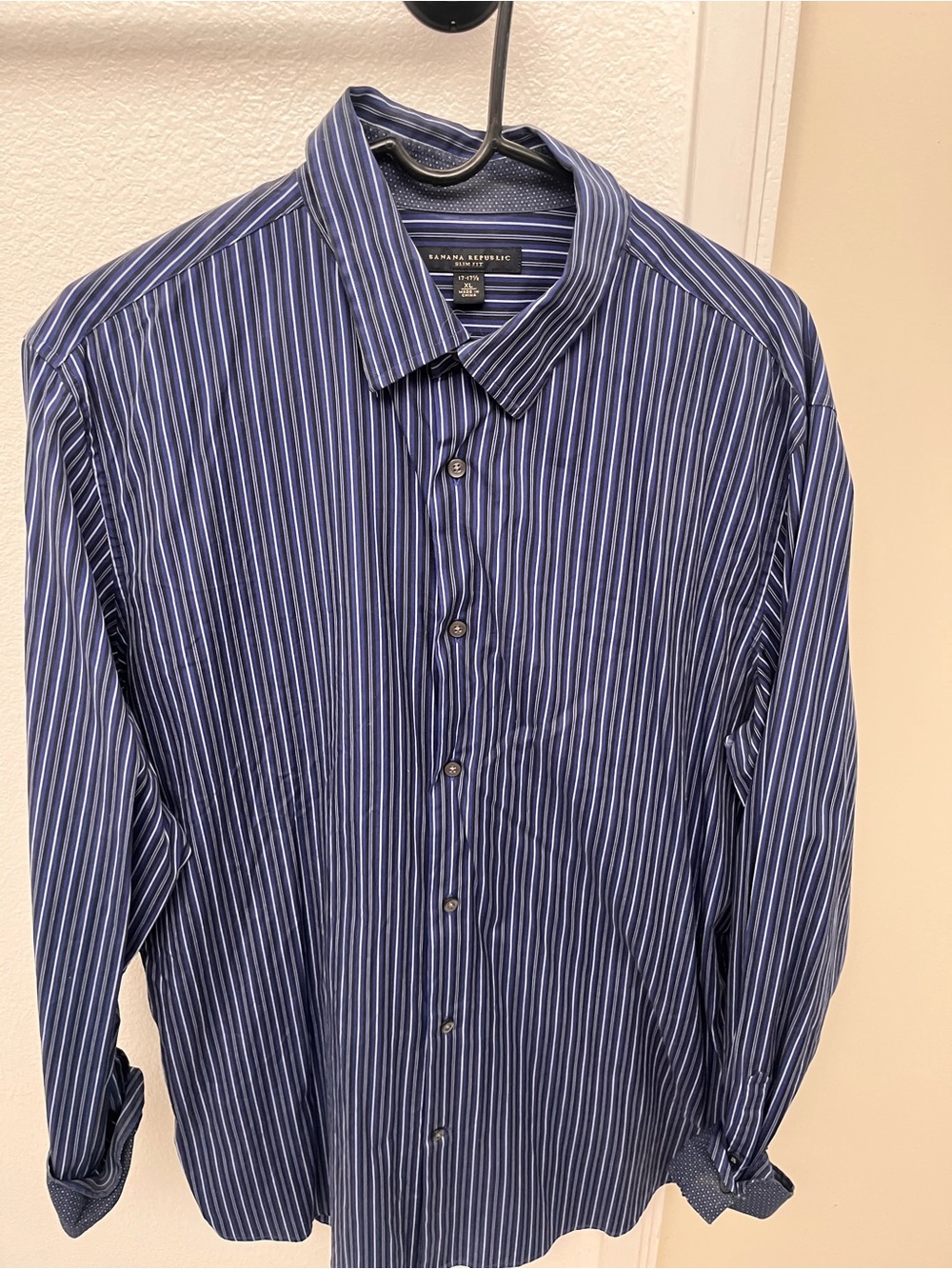 Banana Republic Men's Blue and White Striped Button-Down Shirt- XL